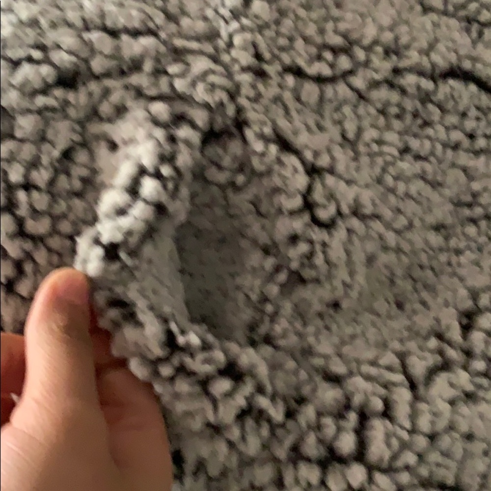 Vest - Picture 6 of 8